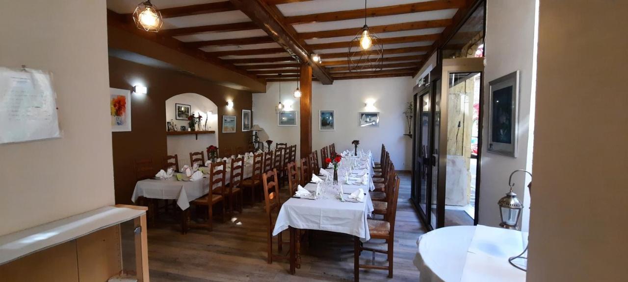 Hotel Restaurant Le Saint Clement エクステリア 写真