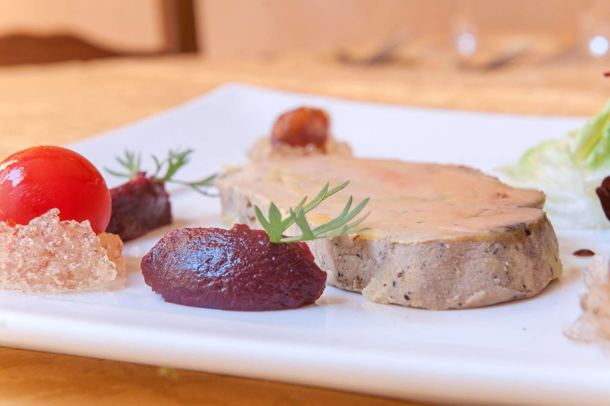 Hotel Restaurant Le Saint Clement エクステリア 写真